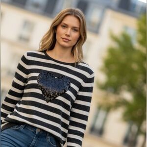 C BY BLOOMINGDALES. 2 ply Cashmere Sweater size Large gray stripe sequin heart